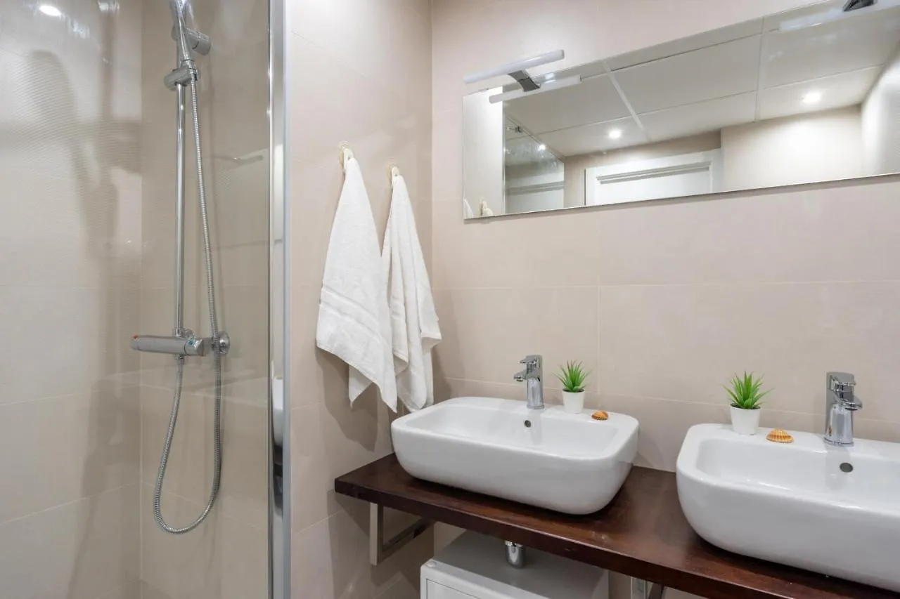 Central Fuengirola Couples Apartment By Costarentals - Ref 131